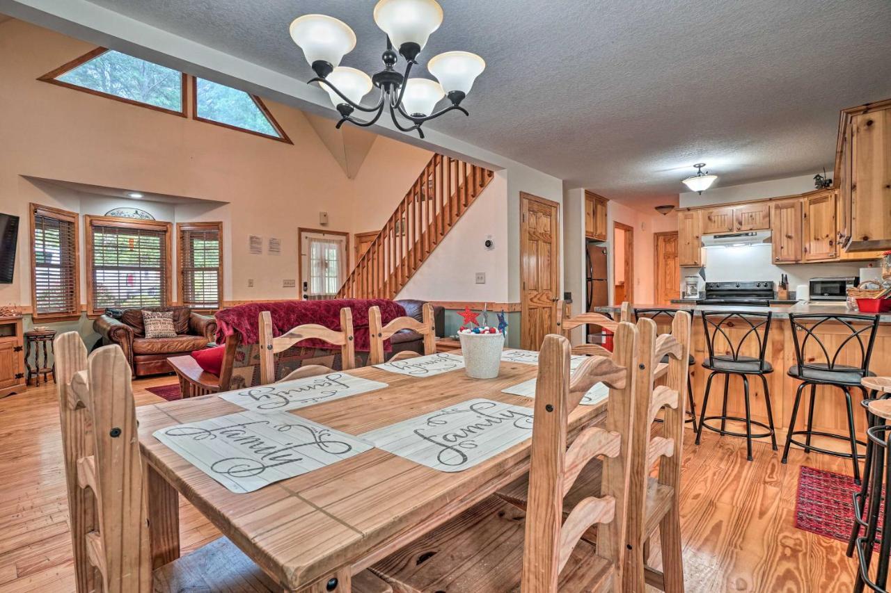 Resort Innsbruck Cabin With A Hot Tub And Deck! Хелън Екстериор снимка